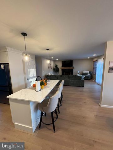 310 WINDING OAK TRAIL, Manahawkin, NJ 08050