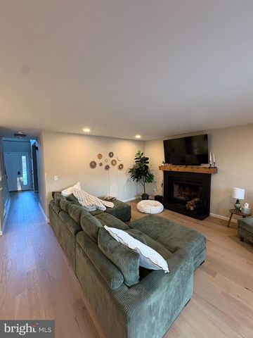 310 WINDING OAK TRAIL, Manahawkin, NJ 08050