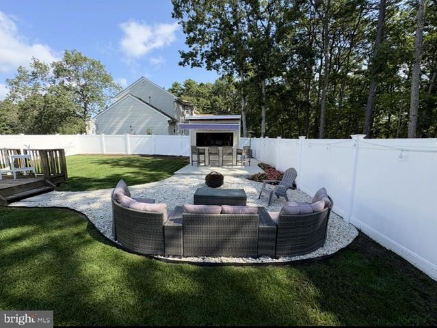 310 WINDING OAK TRAIL, Manahawkin, NJ 08050