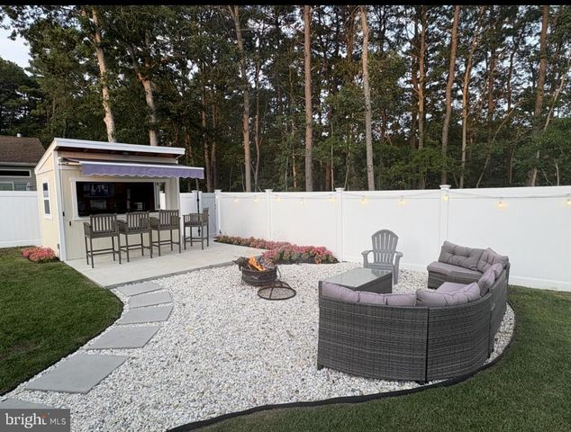 310 WINDING OAK TRAIL, Manahawkin, NJ 08050