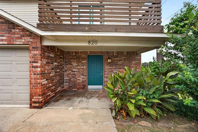 820 Peachtree Drive, Fayetteville, AR 72703