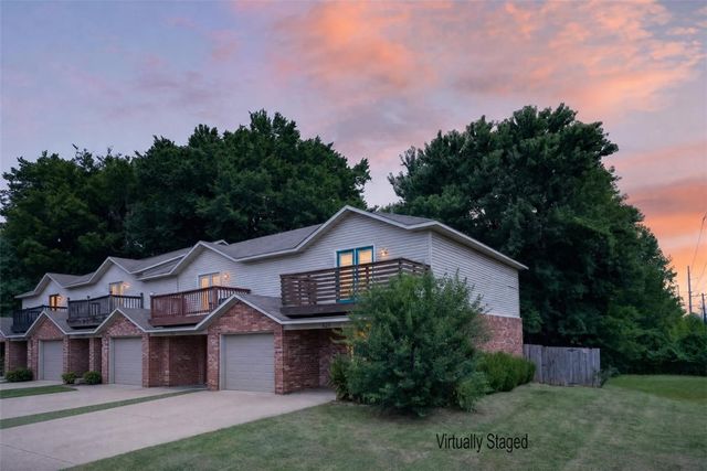 820 Peachtree Drive, Fayetteville, AR 72703