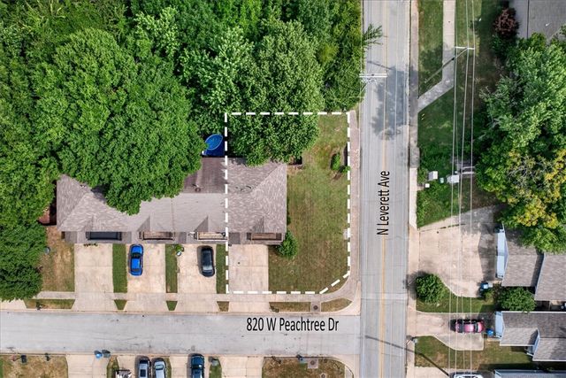 820 Peachtree Drive, Fayetteville, AR 72703