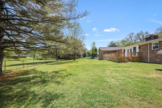906 COUNTRY CLUB DRIVE, Tullahoma, TN 37388