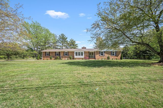 906 COUNTRY CLUB DRIVE, Tullahoma, TN 37388