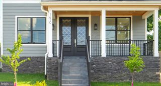 1600 12TH ST S, Arlington, VA 22204