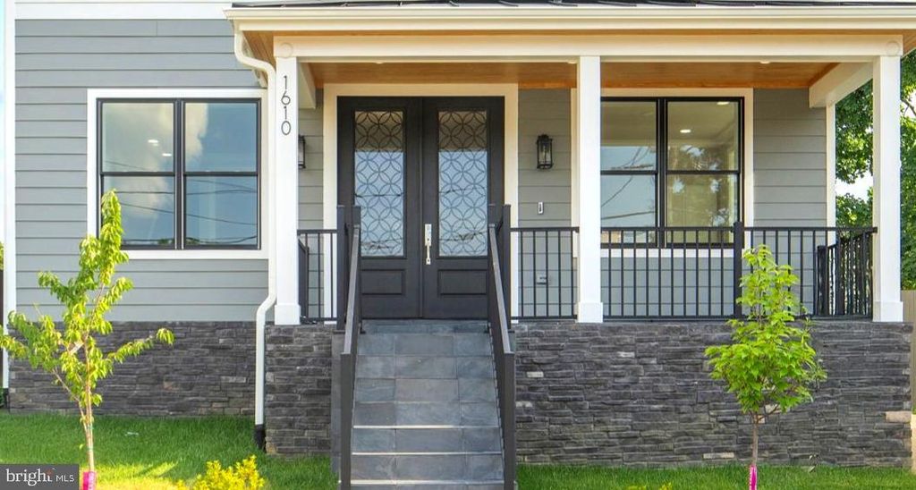 1600 12TH ST S, Arlington, VA 22204