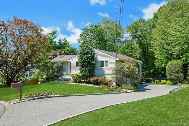 20 Robbins Road, Pleasantville, NY 10570