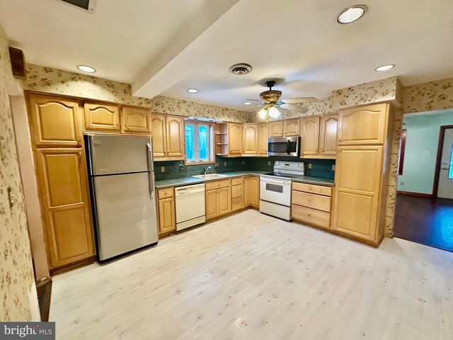 28 RIGHT WING DR, Baltimore, MD 21220