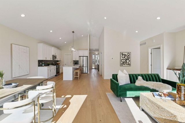 1907 Brookeview Court, Carver, MN 55315