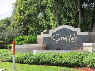 996 Summit Lake Drive, West Palm Beach, FL 33406