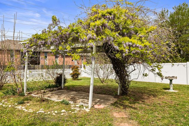 404 Oak ST, Copperas Cove, TX 76522