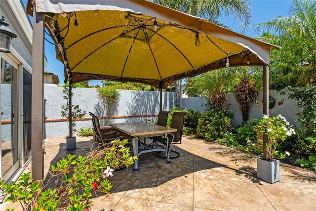 8058 E Woodsboro Avenue, Anaheim Hills, CA 92807
