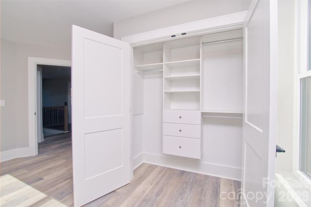3905 Plainview Road, Charlotte, NC 28208