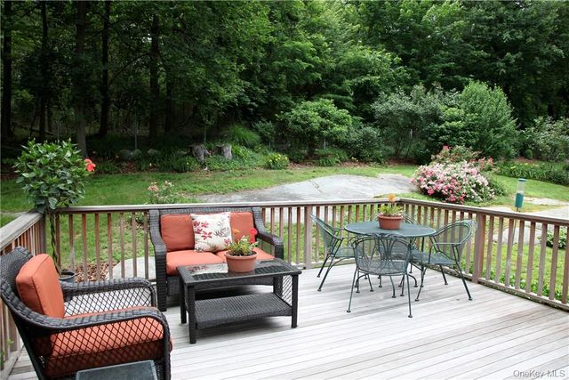 15 Hammond Road, Rye, NY 10580