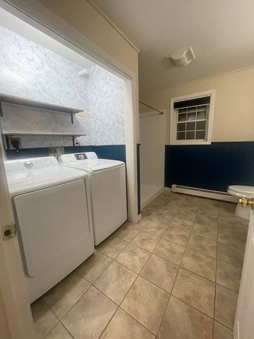 2a Stowell Ave A, Worcester, MA 01609