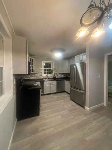 2a Stowell Ave A, Worcester, MA 01609