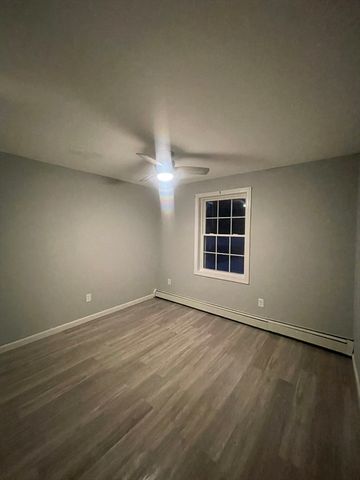 2a Stowell Ave A, Worcester, MA 01609