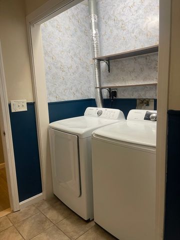 2a Stowell Ave A, Worcester, MA 01609