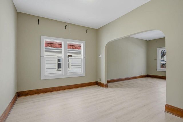 3163 S Brisbane AVENUE, Milwaukee, WI 53207