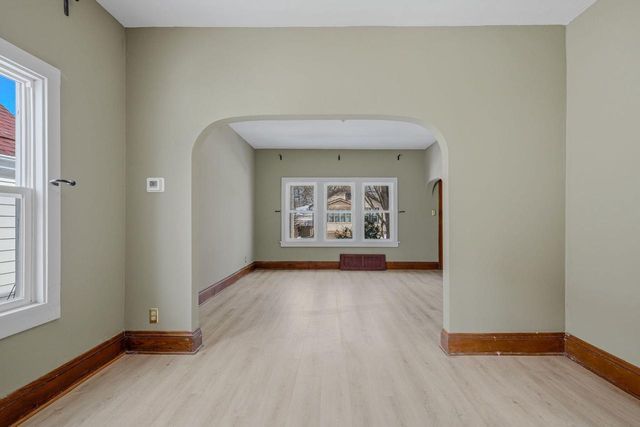 3163 S Brisbane AVENUE, Milwaukee, WI 53207