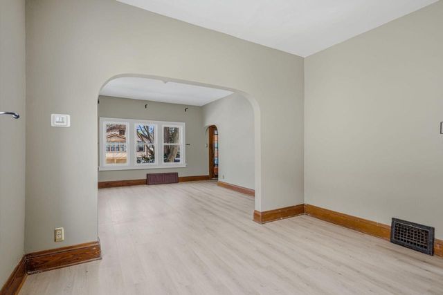 3163 S Brisbane AVENUE, Milwaukee, WI 53207