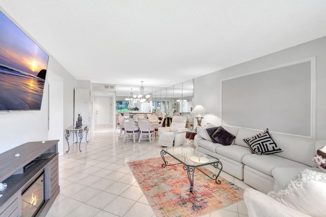 7280 Amberly Lane 110, Delray Beach, FL 33446
