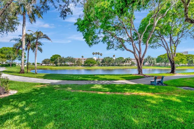 7280 Amberly Lane 110, Delray Beach, FL 33446
