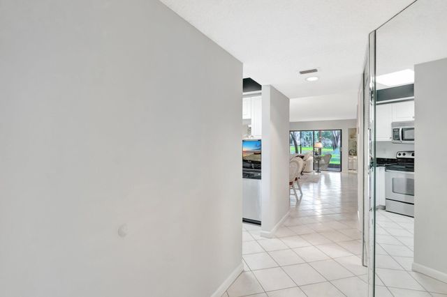 7280 Amberly Lane 110, Delray Beach, FL 33446