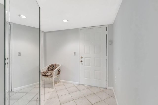 7280 Amberly Lane 110, Delray Beach, FL 33446