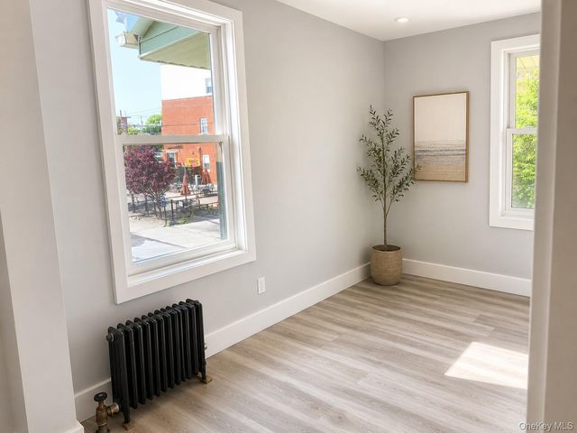 121 W Chester Street 2, Long Beach, NY 11561