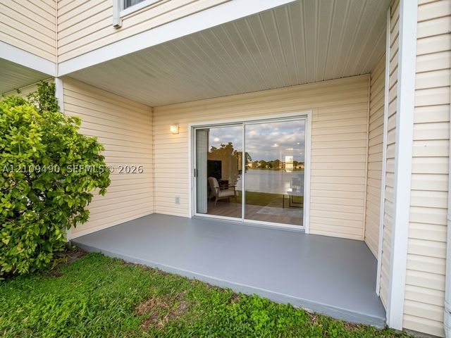3433 NW 44th St 108, Oakland Park, FL 33309