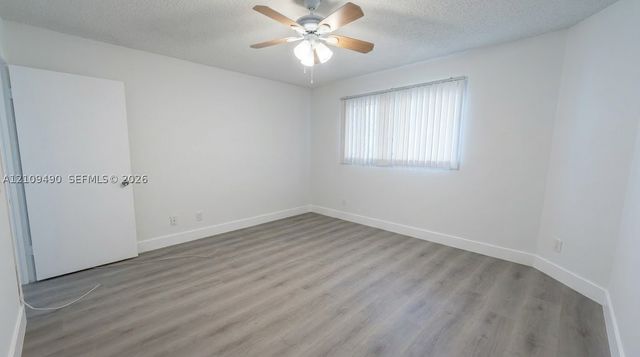 3433 NW 44th St 108, Oakland Park, FL 33309