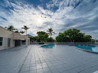 3433 NW 44th St 108, Oakland Park, FL 33309
