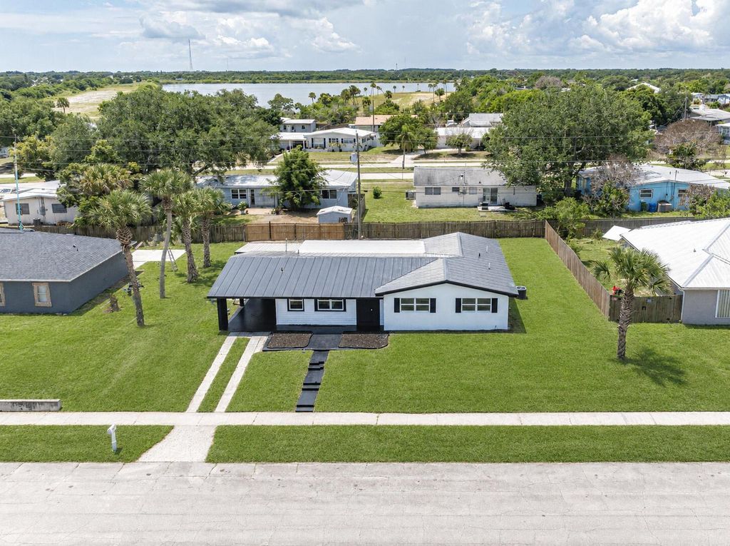 375 Manly Avenue, Sebastian, FL 32958