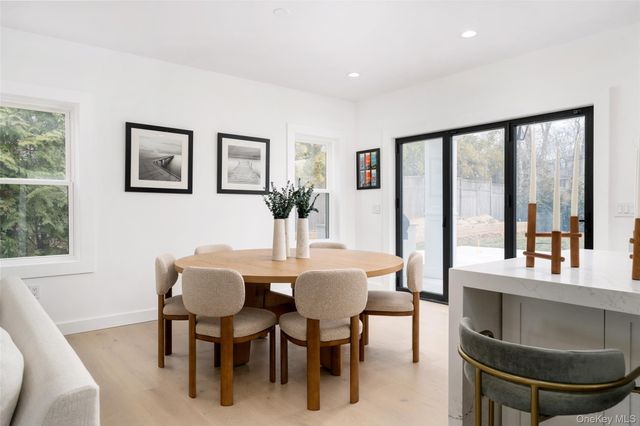 40 Waters Edge Road, Southampton, NY 11968