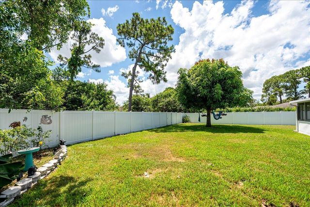 106 SE Crosspoint Drive, Port St Lucie, FL 34983