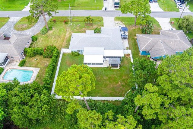 106 SE Crosspoint Drive, Port St Lucie, FL 34983