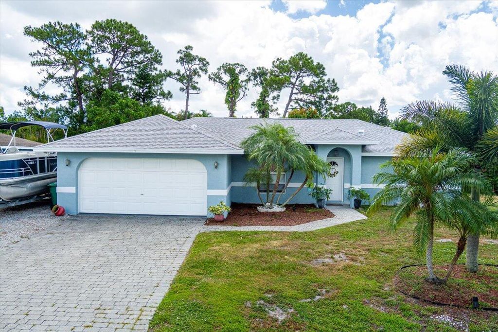 106 SE Crosspoint Drive, Port St Lucie, FL 34983