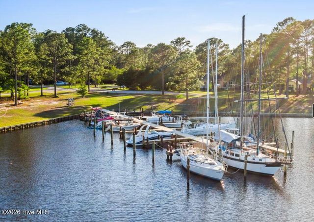 908 Lanyard Lane, New Bern, NC 28560