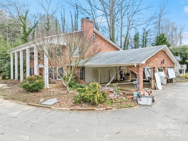 21 Riverbend Road, Canton, NC 28716