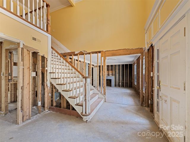 21 Riverbend Road, Canton, NC 28716