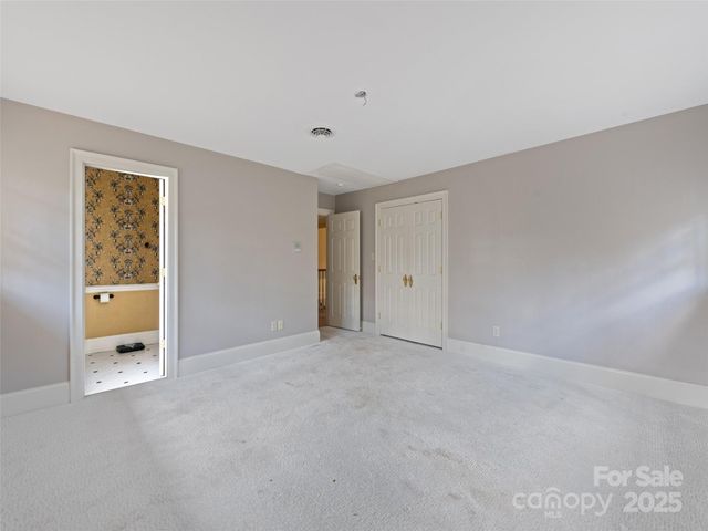 21 Riverbend Road, Canton, NC 28716