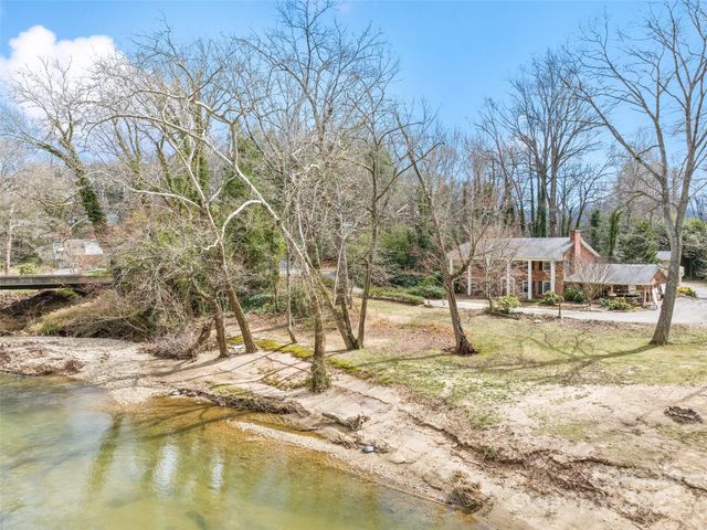 21 Riverbend Road, Canton, NC 28716