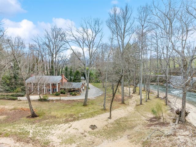 21 Riverbend Road, Canton, NC 28716