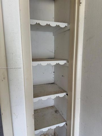 630 Layne Blvd 219, Hallandale Beach, FL 33009