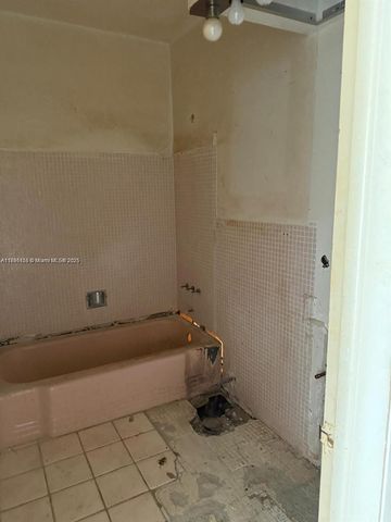 630 Layne Blvd 219, Hallandale Beach, FL 33009