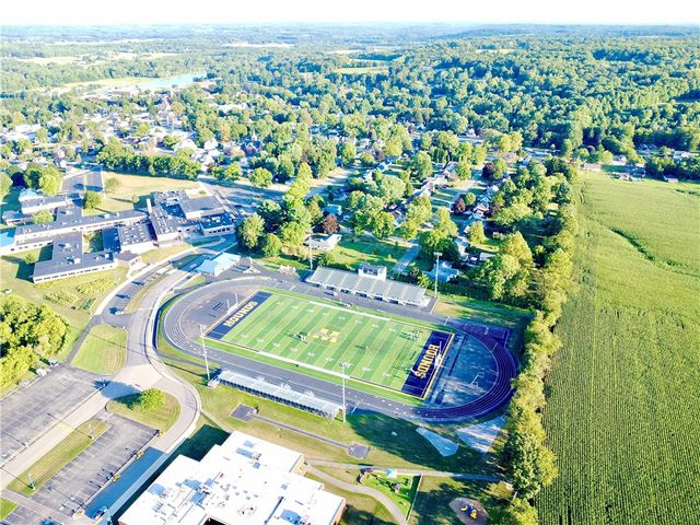 419 W Neshannock Ave, New Wilmington Boro, PA 16142