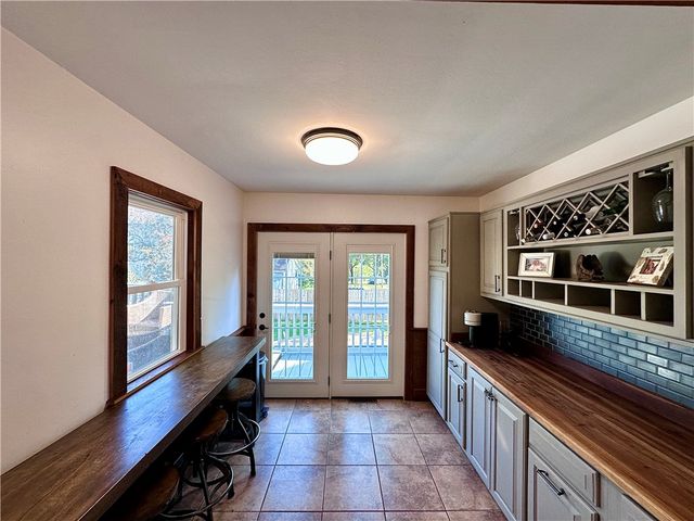 419 W Neshannock Ave, New Wilmington Boro, PA 16142