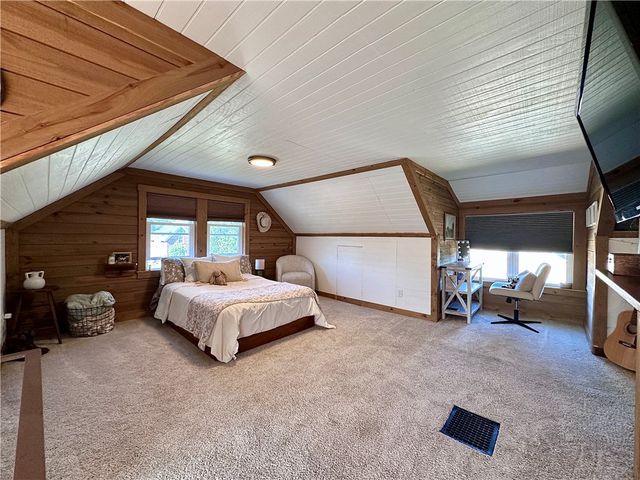 419 W Neshannock Ave, New Wilmington Boro, PA 16142